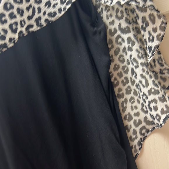 NWT blouse - Picture 3 of 3